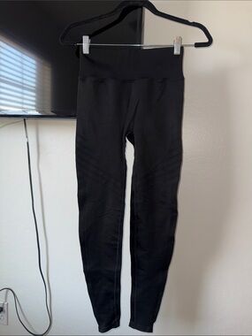 Black Leggings - PINK ACTIVE